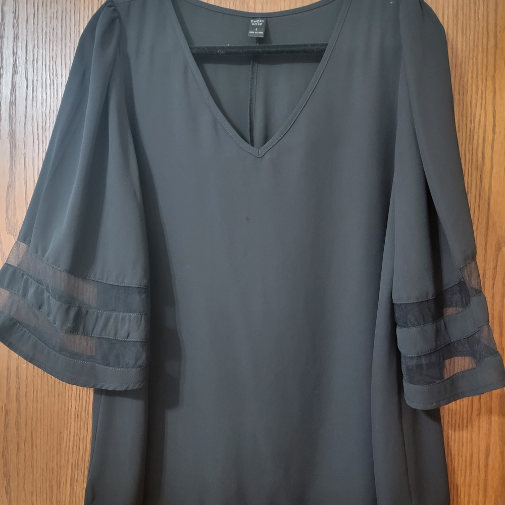 Elegant Black V-Neck Women's Top